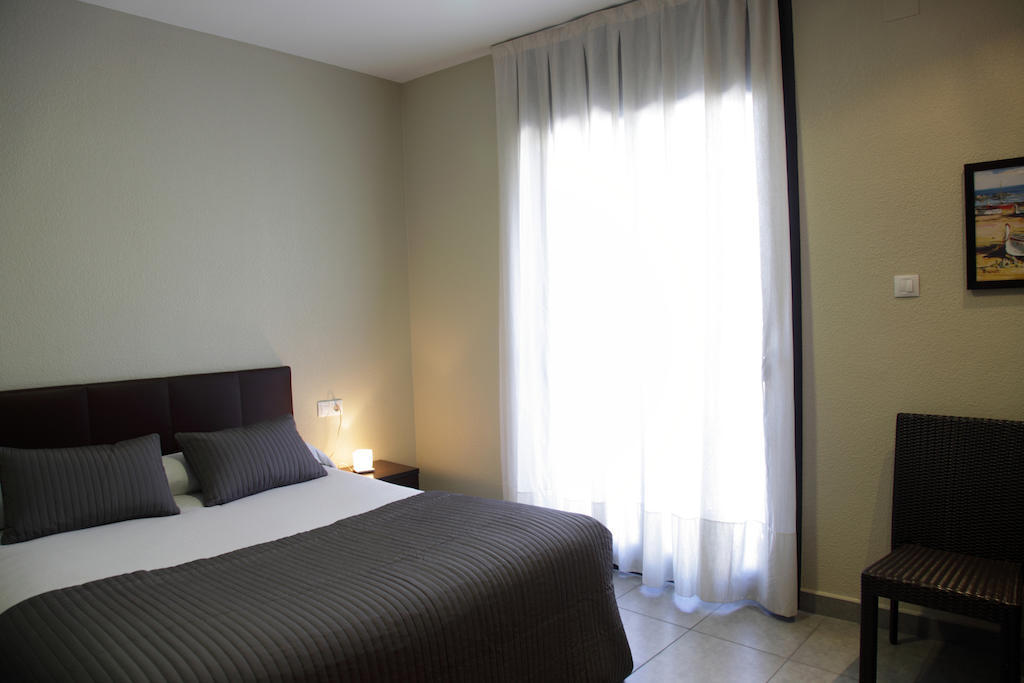ארניס דה מר Hostal Portofino חדר תמונה