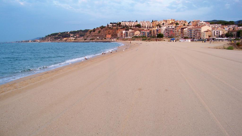 ארניס דה מר Hostal Portofino מראה חיצוני תמונה