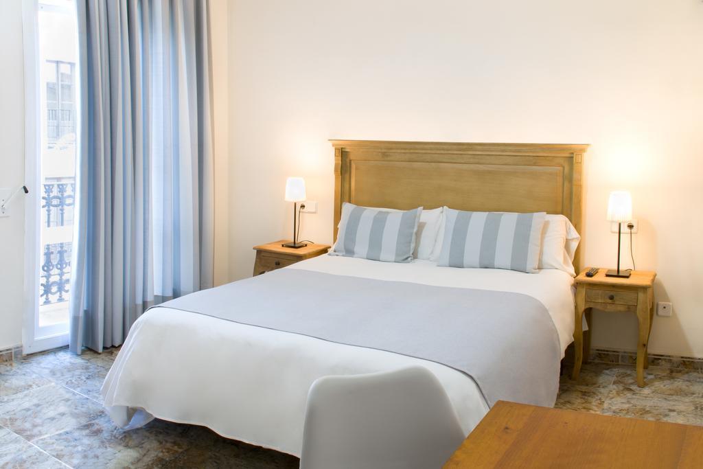 ארניס דה מר Hostal Portofino מראה חיצוני תמונה
